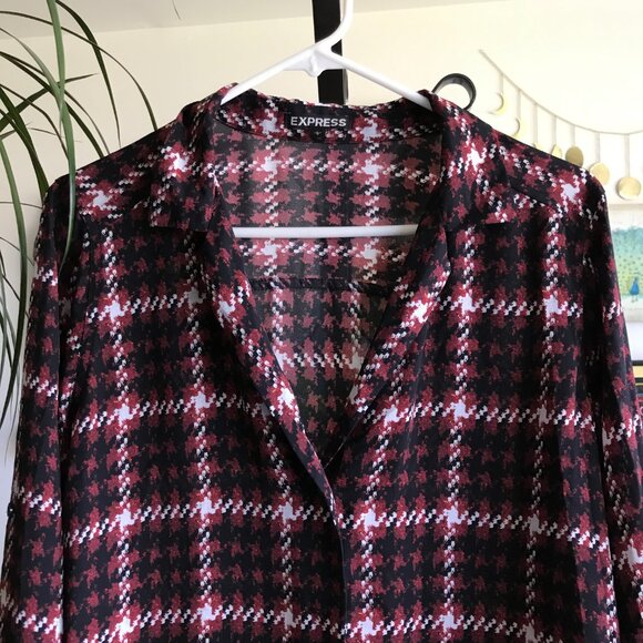 EXPRESS size L Burgundy Black & White Houndstooth Chiffon Blouse Top - Picture 2 of 4